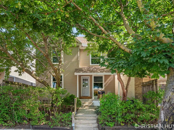 831 Bridge St NW, Grand Rapids, MI 49504