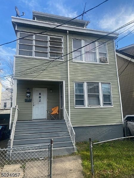 1st image of 880-882 S 20th St #2