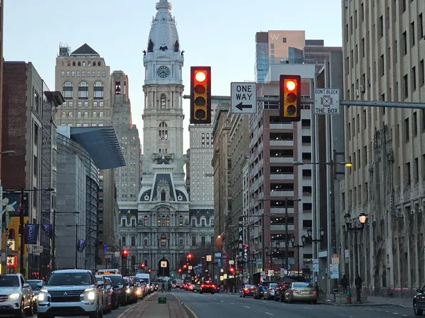 314 N 12th St APT 307, Philadelphia, PA 19107