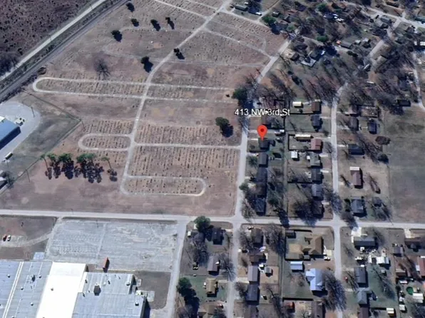 413 NW 3rd St, Corning, AR 72422