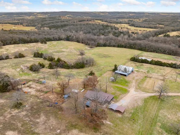 654 County Road 637, Berryville, AR 72616