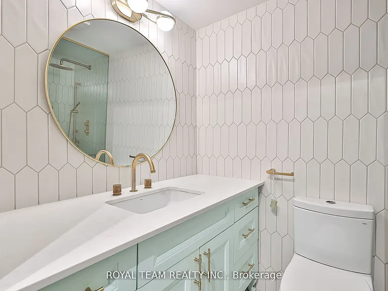 211 N Saint Patrick St S #Penthouse C-10 — Photo 36