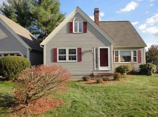 221 Winding Pond Rd, Londonderry, NH 03053