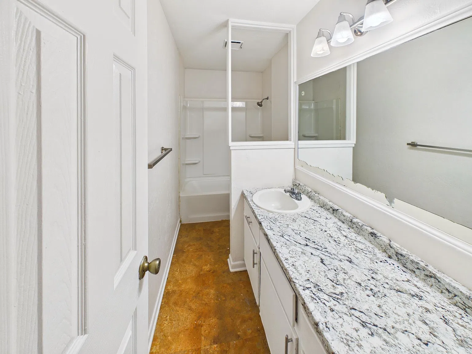 1013 San Benito — Photo 3