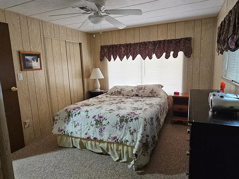 4208 Meadow Grove Dr — Photo 8