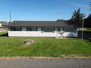 1124 S Highland Dr, Kennewick, WA 99337