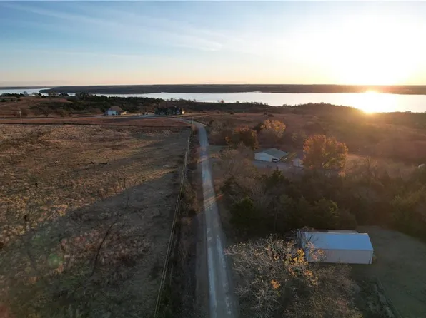 Overlook Rd, Ponca City, OK 74604