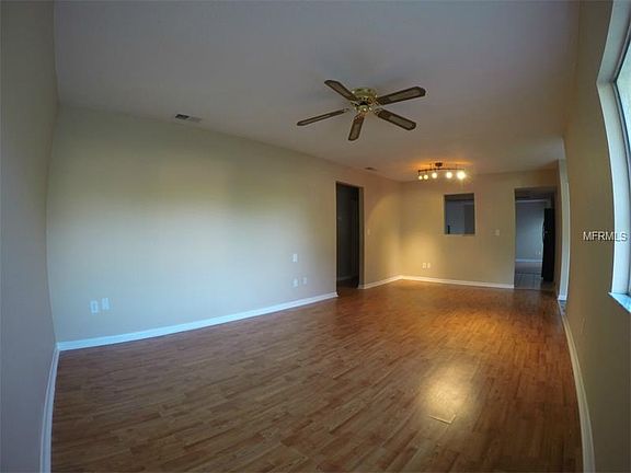 2nd image of 1502 Cottonwood Ter
