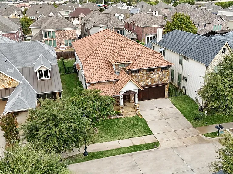 7700 Chief Spotted Tail Dr — Photo 27