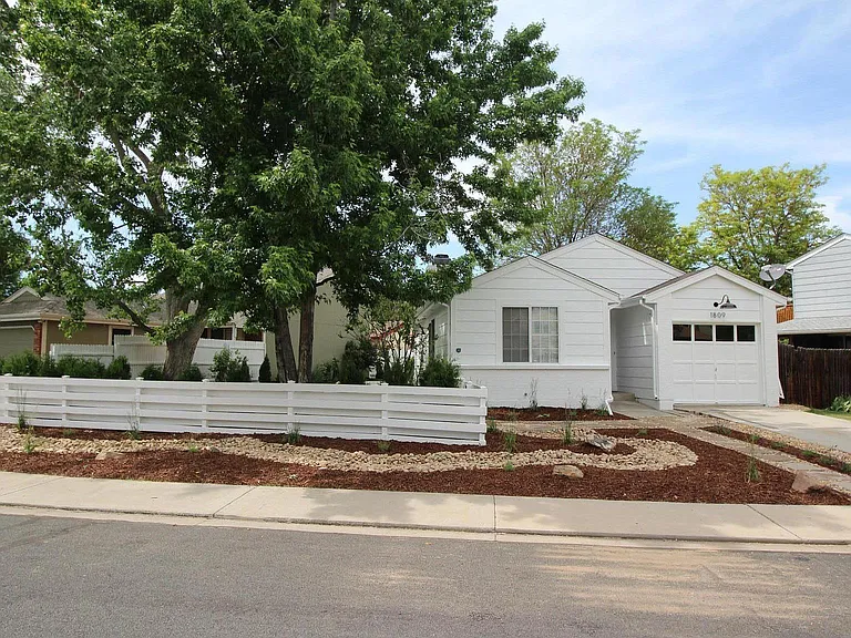 1809 Rice St — Photo 1