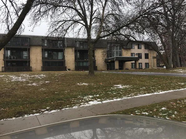 3399 Kent St APT 110, Shoreview, MN 55126