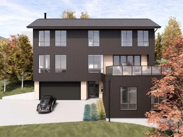 828 E Bison Path SE, Calgary, AB T2G 4L5