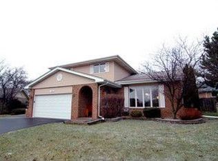 1046 Catalpa Ct, Beecher, IL