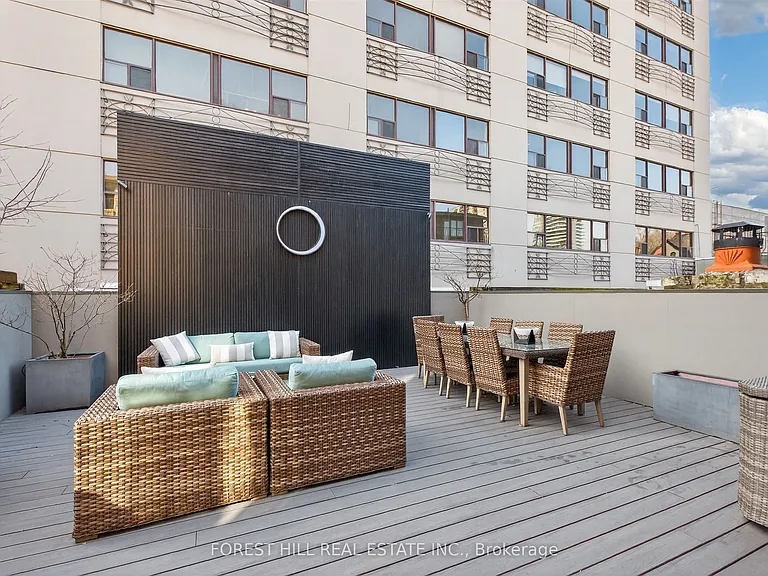 29 Webster Ave — Photo 11
