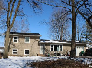 53 Horseshoe Dr, Springfield, IL 62702