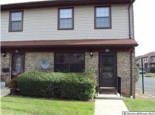 65 Village Grn, Hazlet, NJ 07730