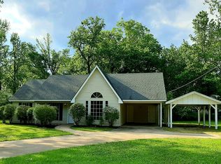 701 Lukfata St, Broken Bow, OK 74728
