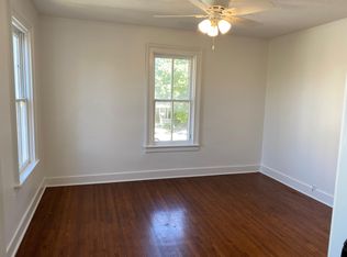 27 N 2nd St #202-2N, Geneva, IL 60134