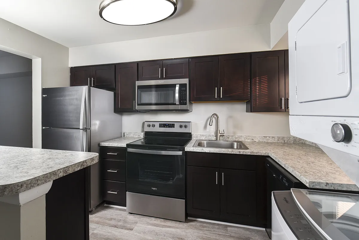Building Photo - Mariners Pointe