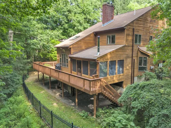 14 Taine Mountain Road, Farmington, CT 06085