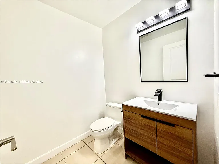 1945 S Ocean Dr #710 — Photo 32