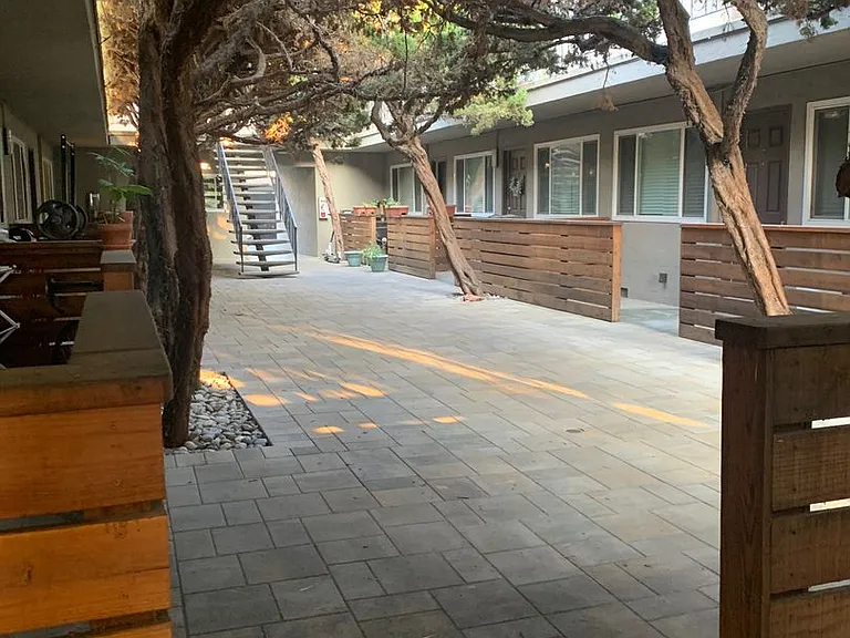 700 Race St — Photo 8