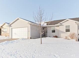 6702 Colorado Dr SW, Cedar Rapids, IA 52404