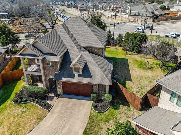 2303 Holder Dr, Euless, TX 76039