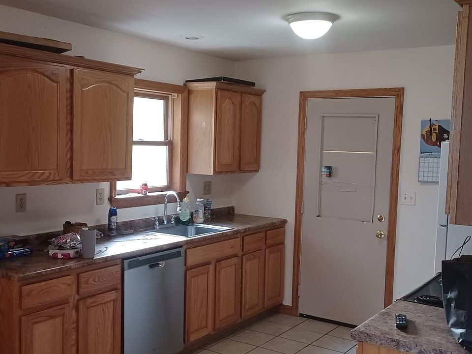 2nd image of 711 S Carlisle Ln