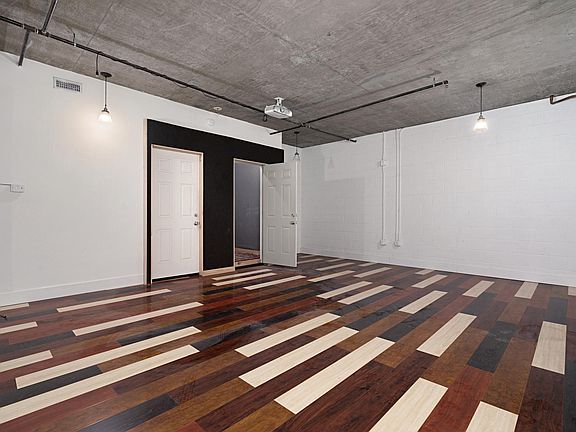 4th image of 17-2399 Silverlake Dr #17