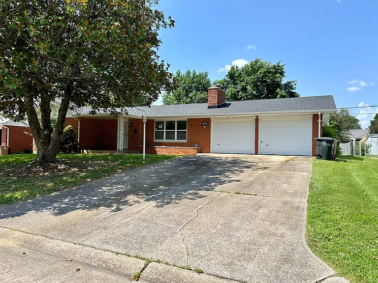 1814 Stoddard St — Photo 1