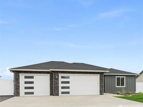 902 NE Tyler Place, East Wenatchee, WA 98802