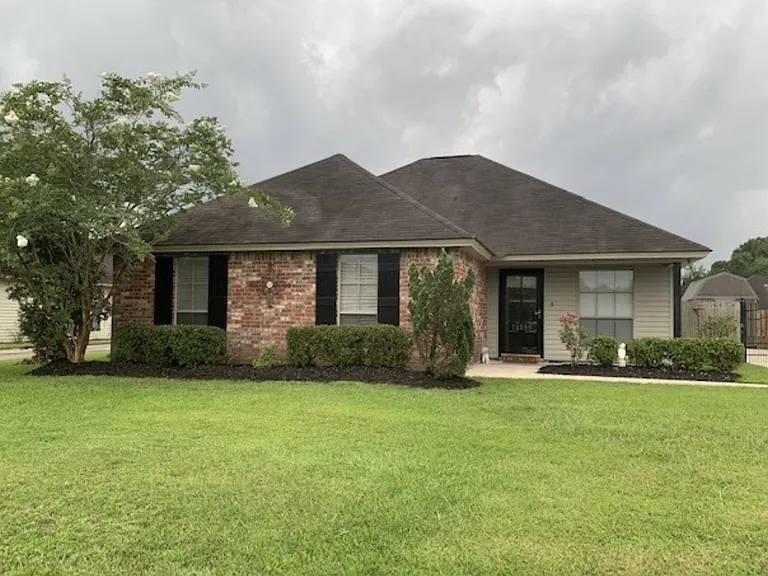 12268 Cottage Hill Dr — Photo 1