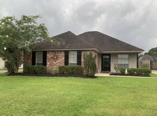 12268 Cottage Hill Dr, Walker, LA 70785