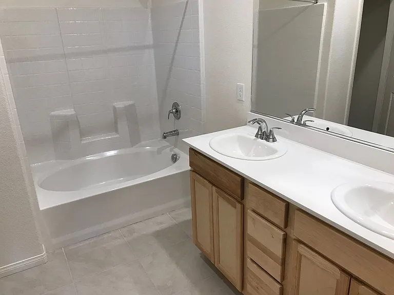 10195 Handline Chute St — Photo 9