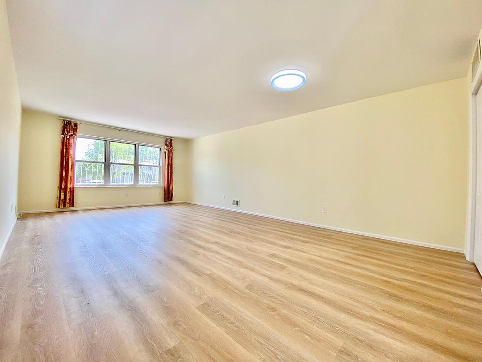 1st image of 208 Mosel Ave