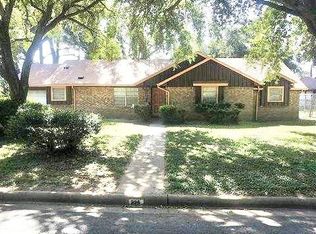 225 Elm St, Prairie View, TX 77484