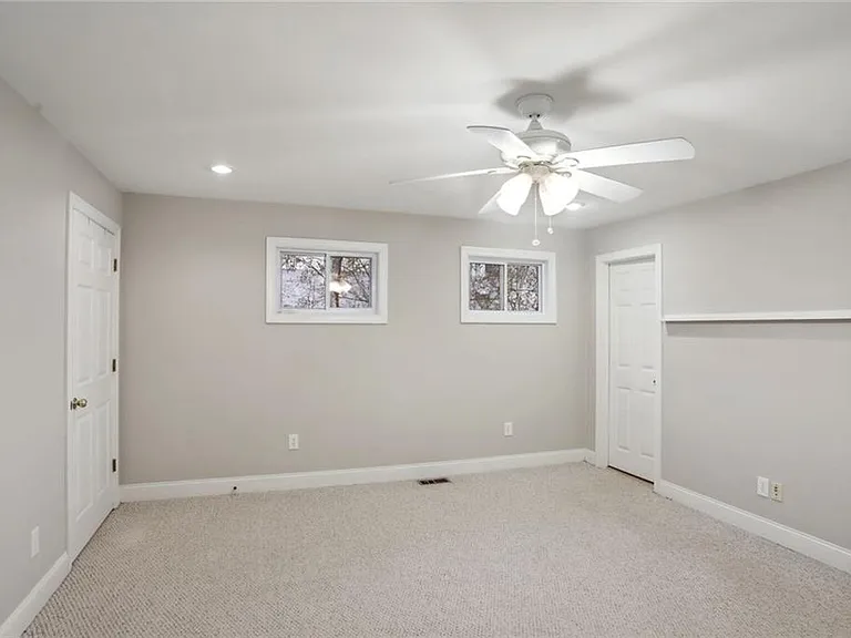 99 Bates Ave NE — Photo 14