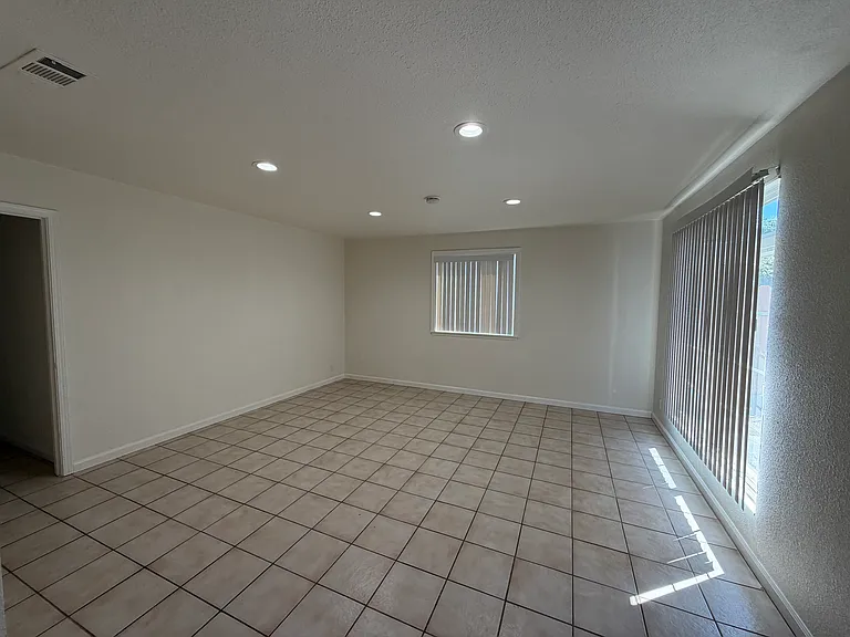 761 Greenwood Ave — Photo 3
