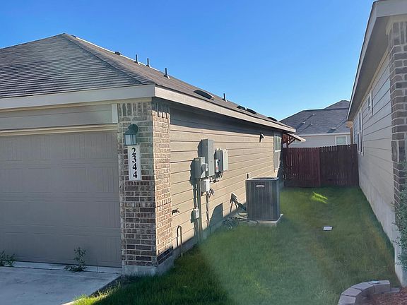 3rd image of 263 Sapphire Dr