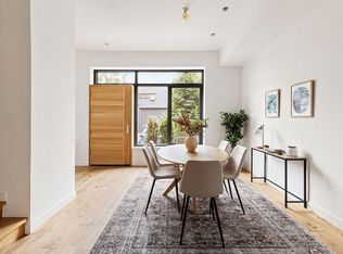 22 Vanderbilt Ave, Brooklyn, NY 11205