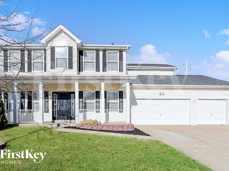1097 Prince Albert Ct — Photo 1