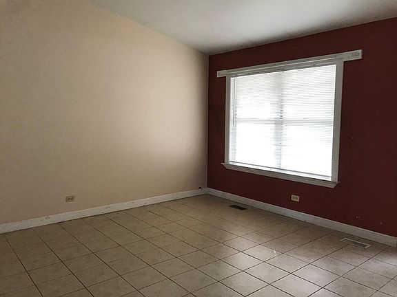 2nd image of 2014 Redwood Dr