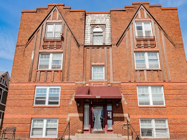 569 Portland Apartments