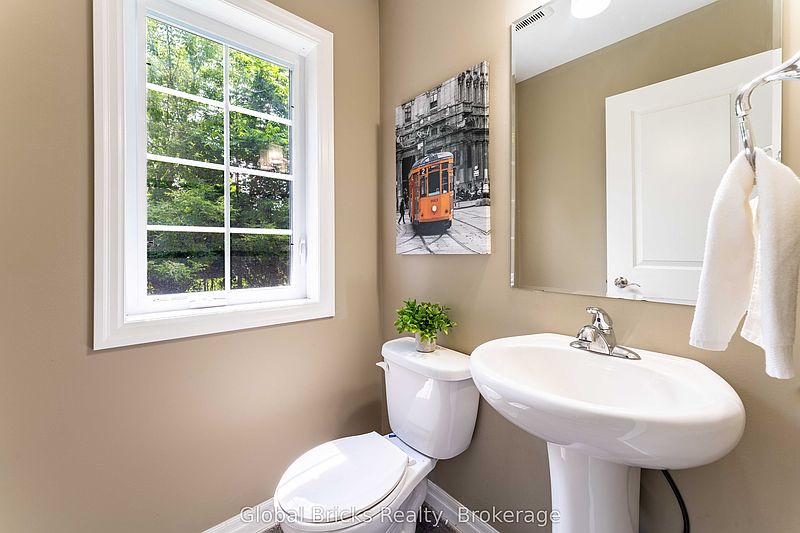 Woodstock Townhouse for rent - 3 Bedrooms — photo 17