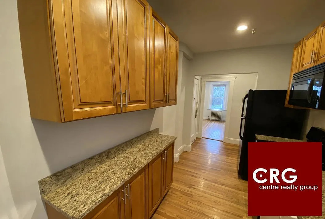 2 bed, 1.0 bath, 800 sqft, $2,700 — Photo 3