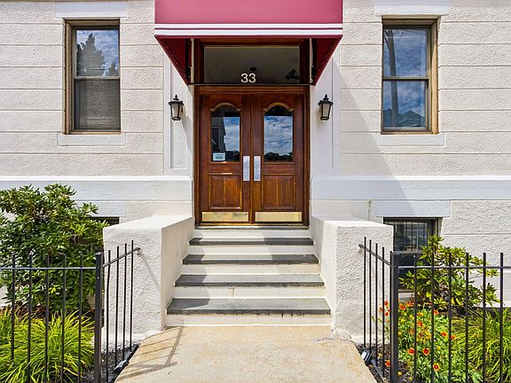 5th image of 33 Brainerd Rd APT 109