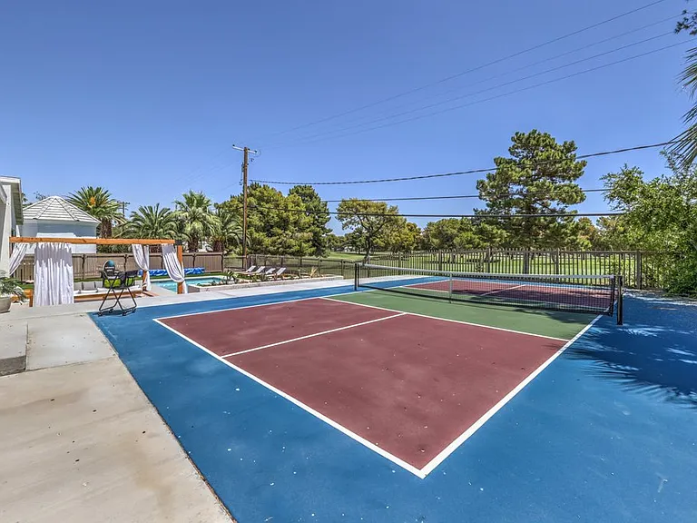 3474 Spencer St — Photo 31