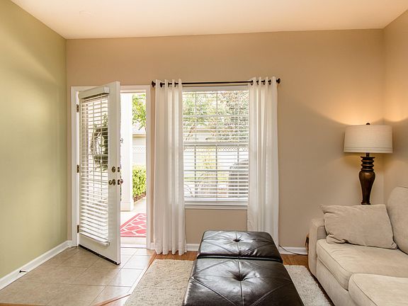 5th image of 2200 Marsh Hawk Ln Unit 206