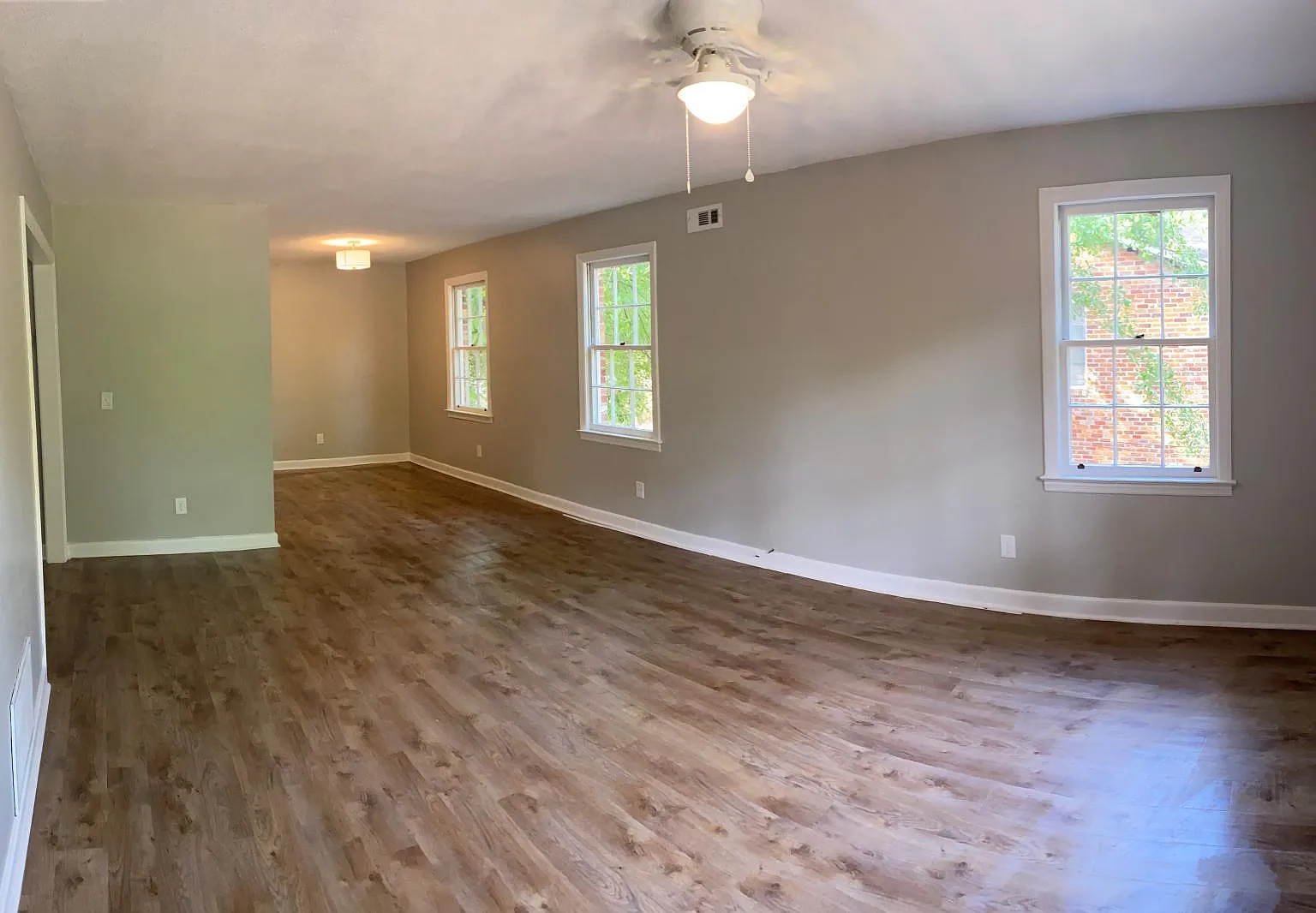 2 bed, 1040 sqft, $1,250 — Photo 3